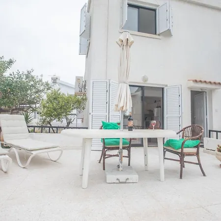 Peaceful Cozy Great Location