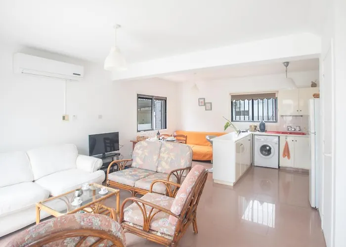 Peaceful Cozy Great Location * Протарас