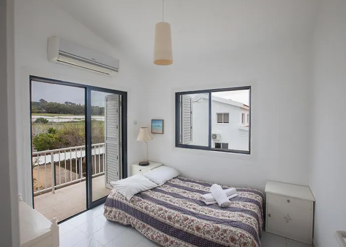 Peaceful Cozy Great Location