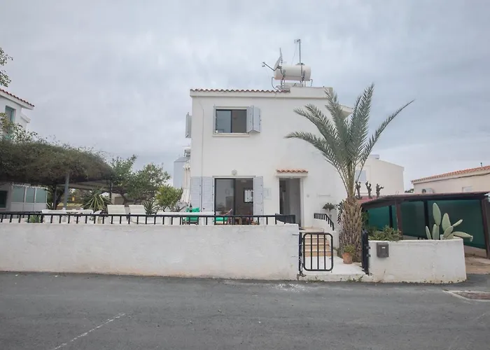 Peaceful Cozy Great Location *