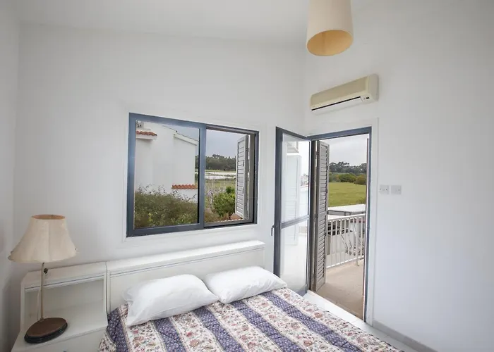 Peaceful Cozy Great Location *